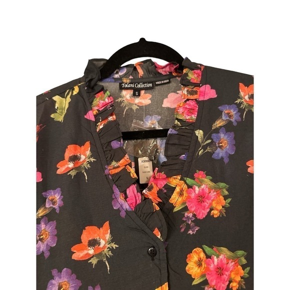 Tolani Collection Women's Cleo Button Front Floral Ruffle Top Size 2 Black NWT - Picture 3 of 7